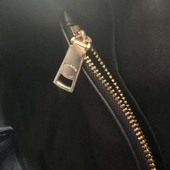 Coach Tote with Black Trim - Picture 13 of 14